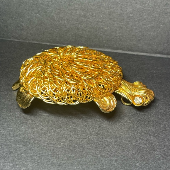 Vintage Gold Tone Wirework Pendant BoHo Chic Turtle Pendant Artisan Handcrafted - Picture 1 of 6